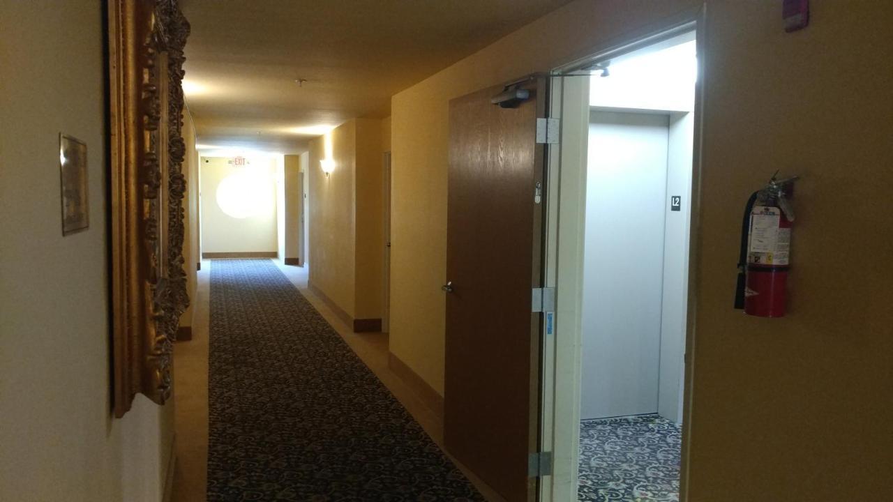 Palace Inn & Suites Lincoln Exterior foto